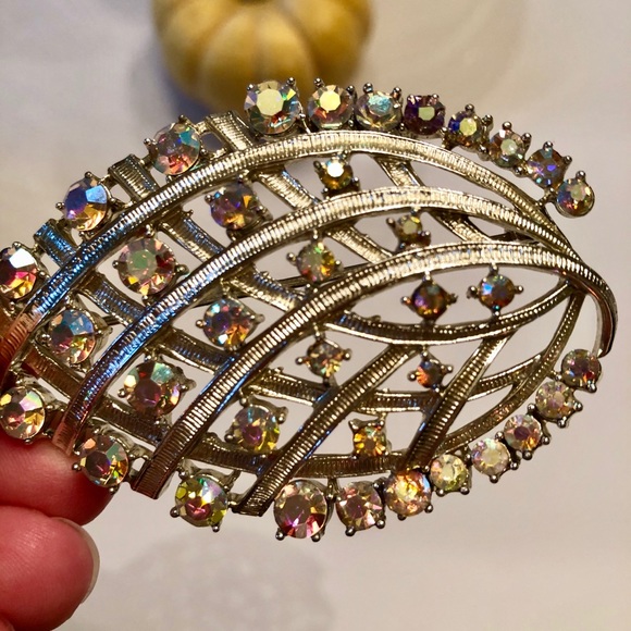 Vintage Coro Crystal Collector Silver Leaf Brooch - Picture 2 of 8